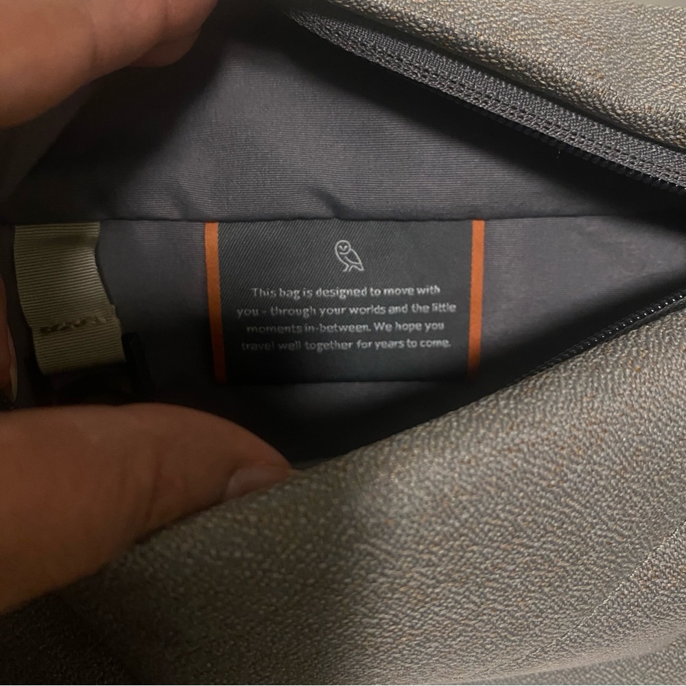NWT Bellroy Sling Mini Sling, Belt and Crossbody Bag in Limestone - Picture 9 of 16